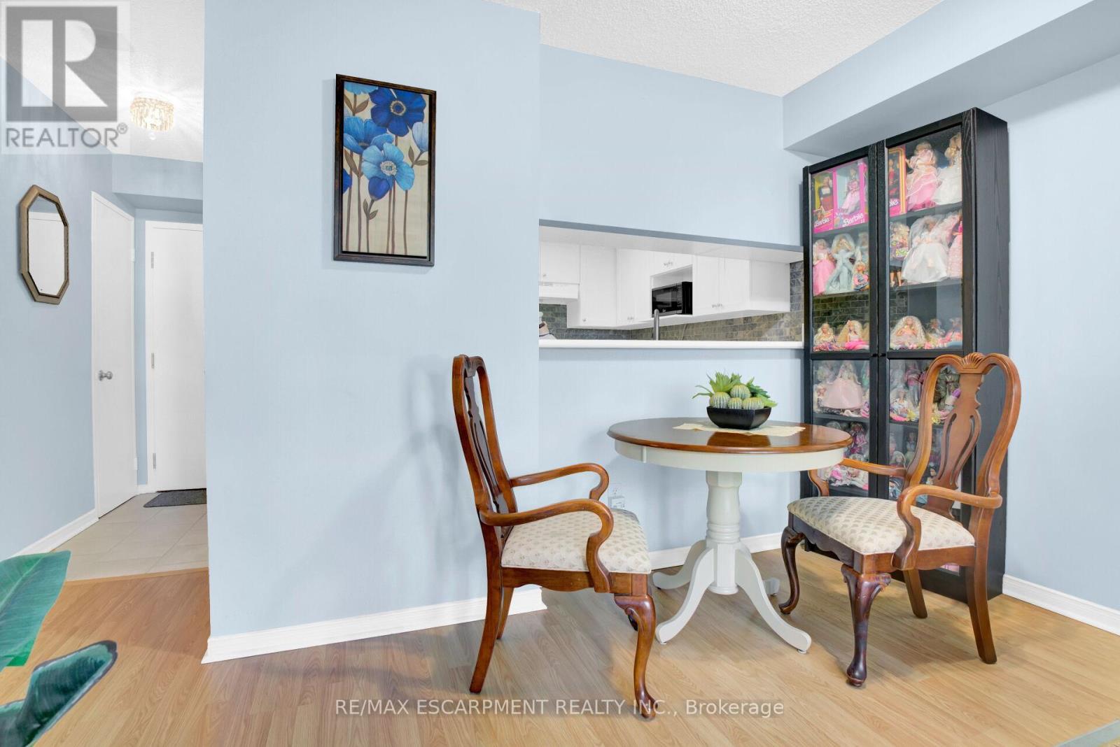 306 - 75 King Street E, Mississauga (Cooksville), Ontario  L5A 4G5 - Photo 25 - W12483229