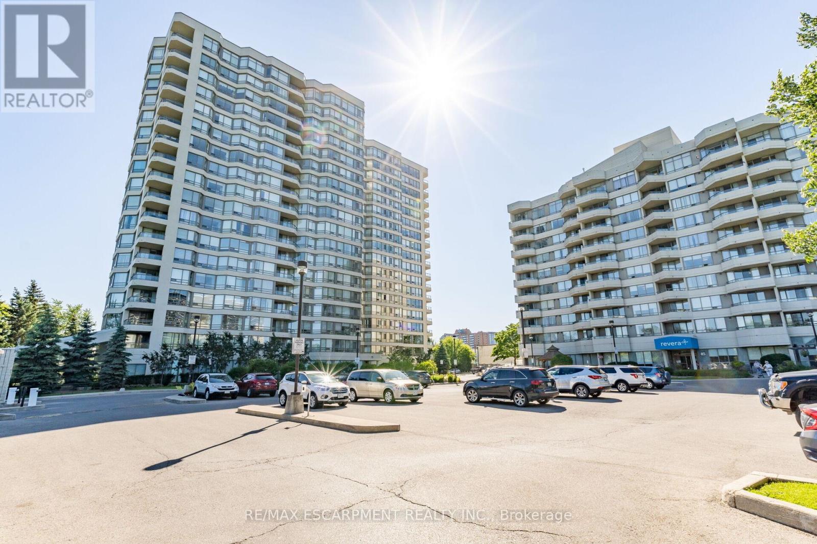 306 - 75 King Street E, Mississauga, Ontario  L5A 4G5 - Photo 4 - W12483229