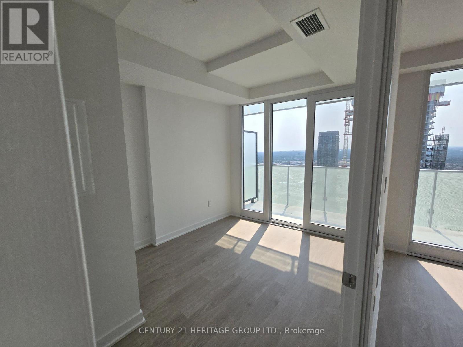 4008 - 3900 Confederation Parkway, Mississauga, Ontario  L5B 3J1 - Photo 11 - W12483230