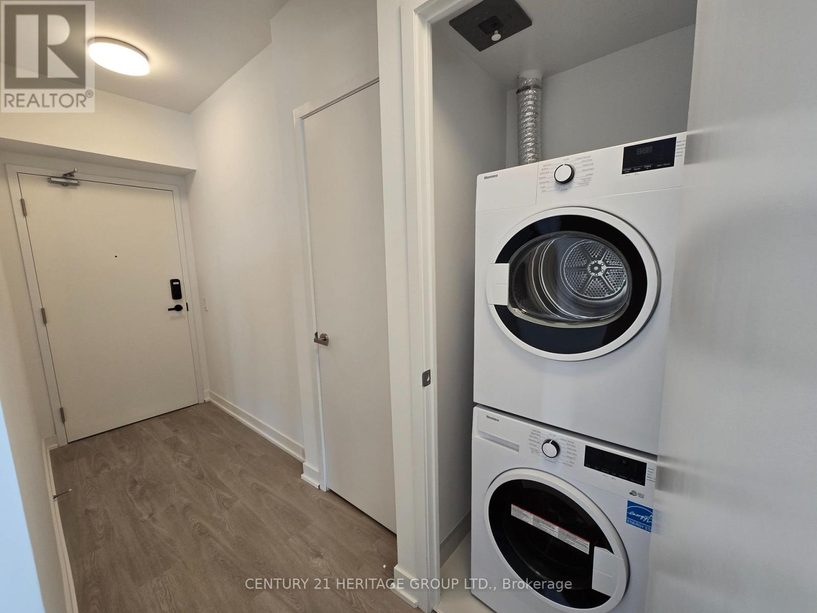 4008 - 3900 Confederation Parkway, Mississauga, Ontario  L5B 3J1 - Photo 20 - W12483230