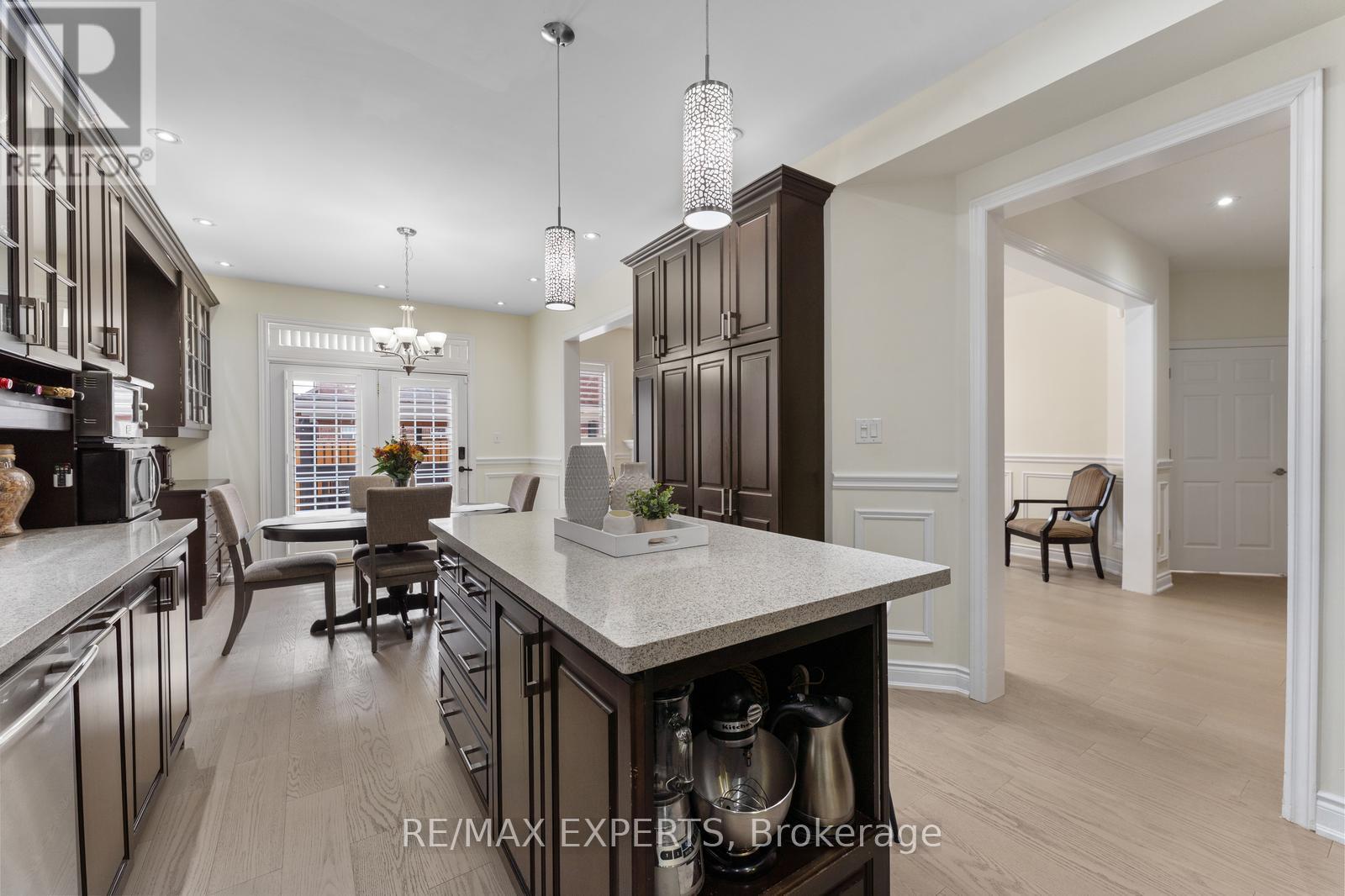 14 Plateau Drive, Brampton, Ontario  L6R 3G5 - Photo 13 - W12483231