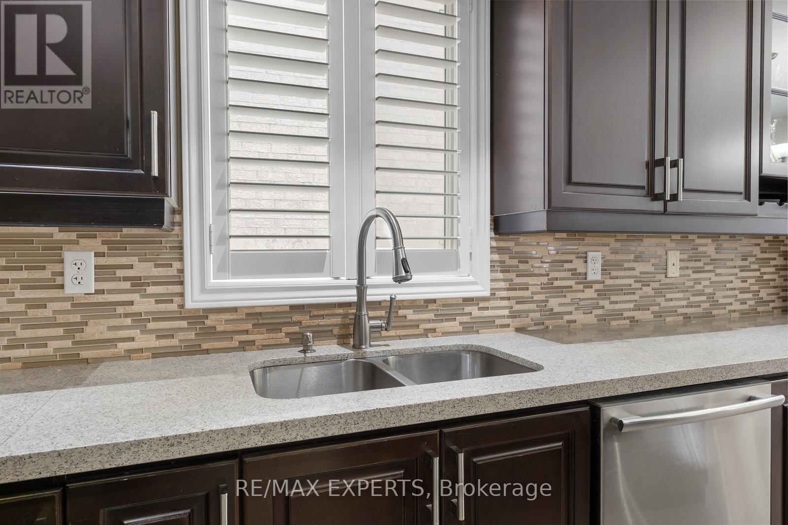 14 Plateau Drive, Brampton, Ontario  L6R 3G5 - Photo 14 - W12483231