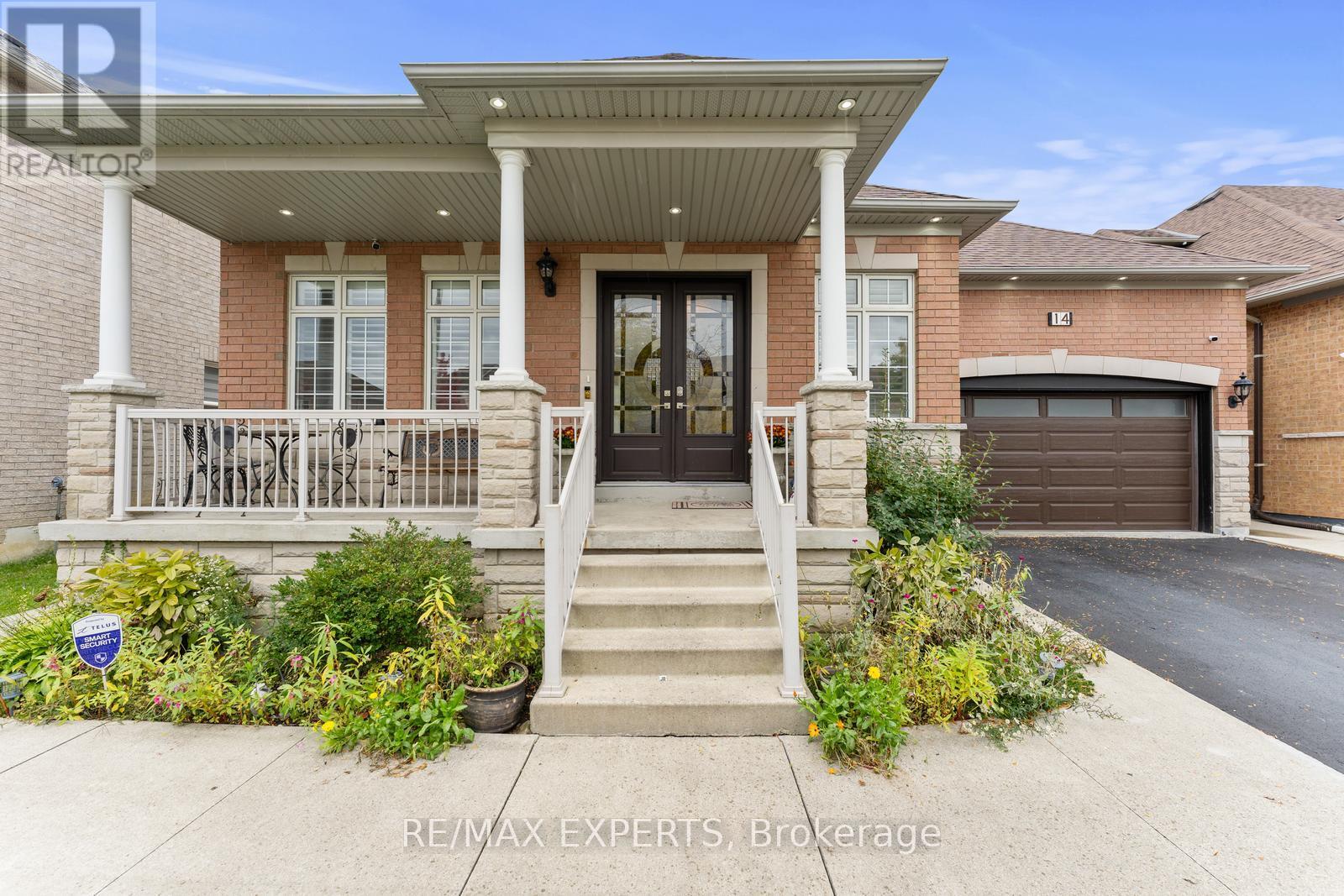 14 Plateau Drive, Brampton, Ontario  L6R 3G5 - Photo 3 - W12483231