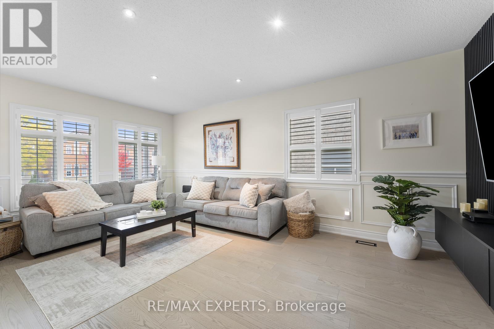 14 Plateau Drive, Brampton, Ontario  L6R 3G5 - Photo 6 - W12483231