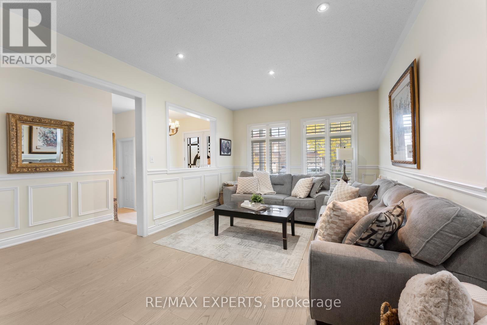 14 Plateau Drive, Brampton, Ontario  L6R 3G5 - Photo 7 - W12483231