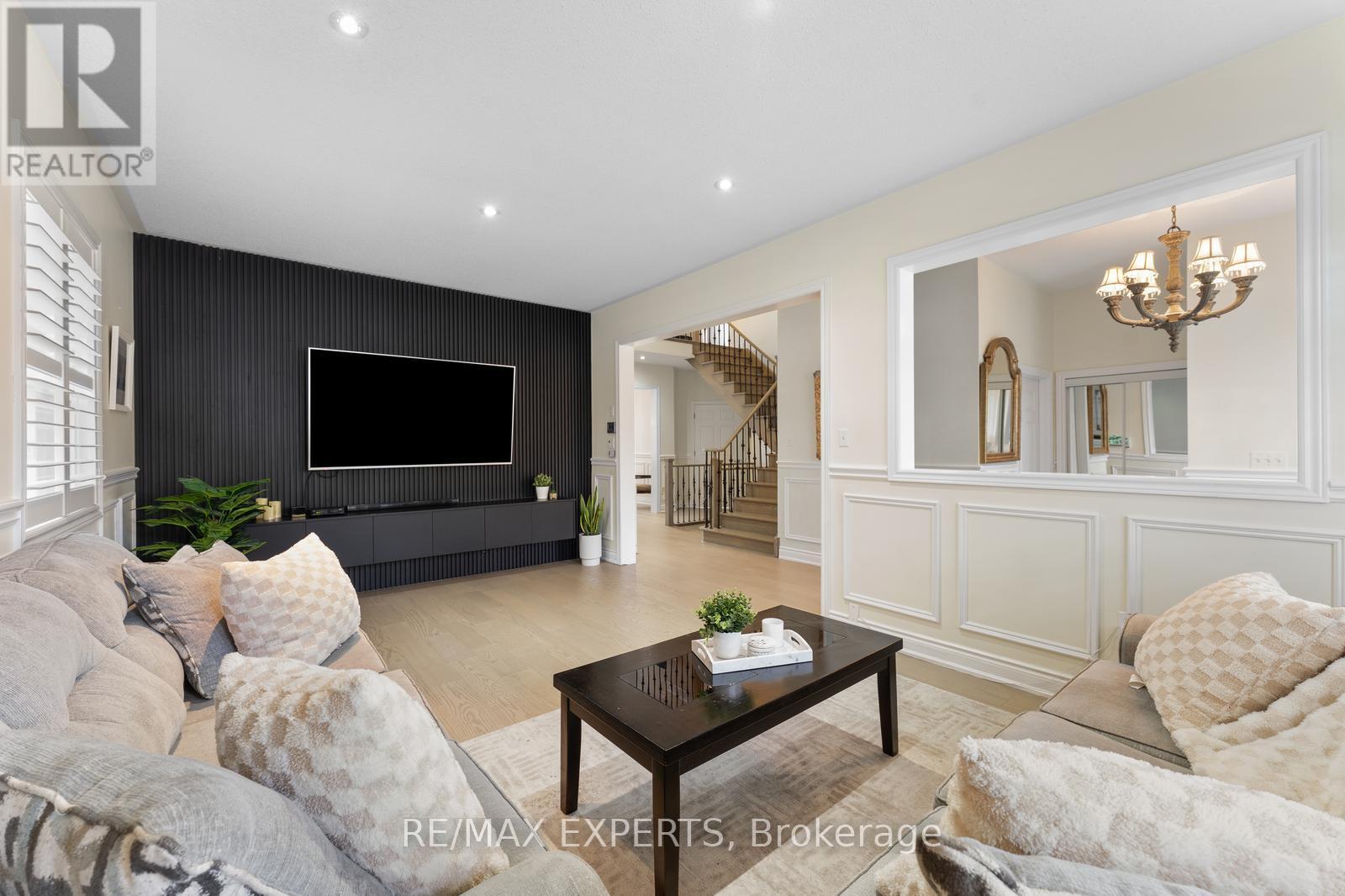 14 Plateau Drive, Brampton, Ontario  L6R 3G5 - Photo 8 - W12483231