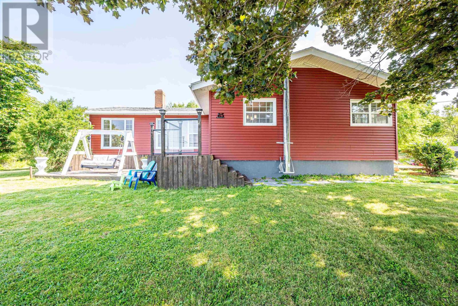 85 Chestnut Street, Trenton, Nova Scotia  B0X 1X0 - Photo 2 - 202520578