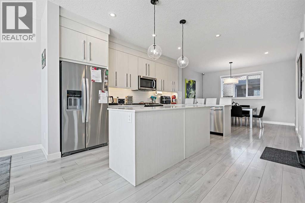 193 Creekside Drive Sw, Calgary, Alberta  T2X 4X7 - Photo 8 - A2258533