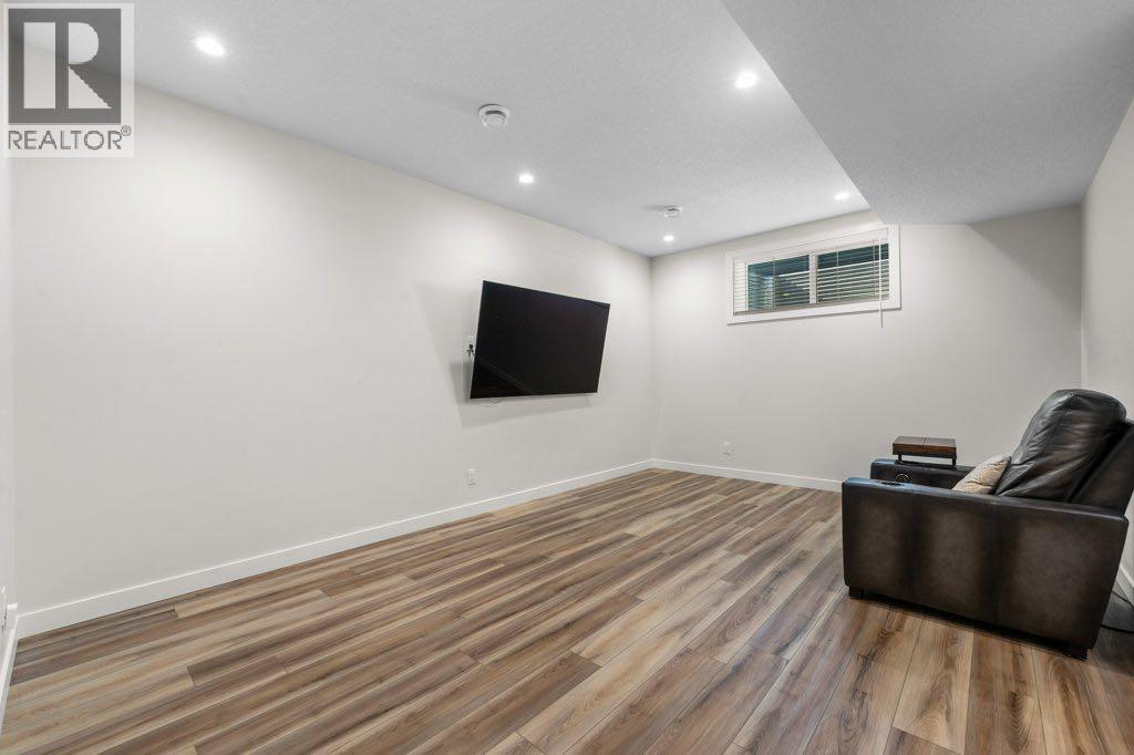 409 Shawnee Boulevard Sw, Calgary, Alberta  T2Y 0T4 - Photo 36 - A2263453