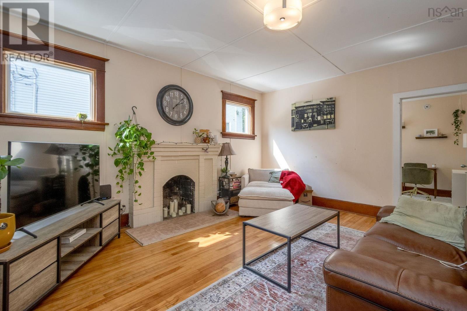 5231 Tobin Street, Halifax, Nova Scotia  B3J 1A4 - Photo 2 - 202524771