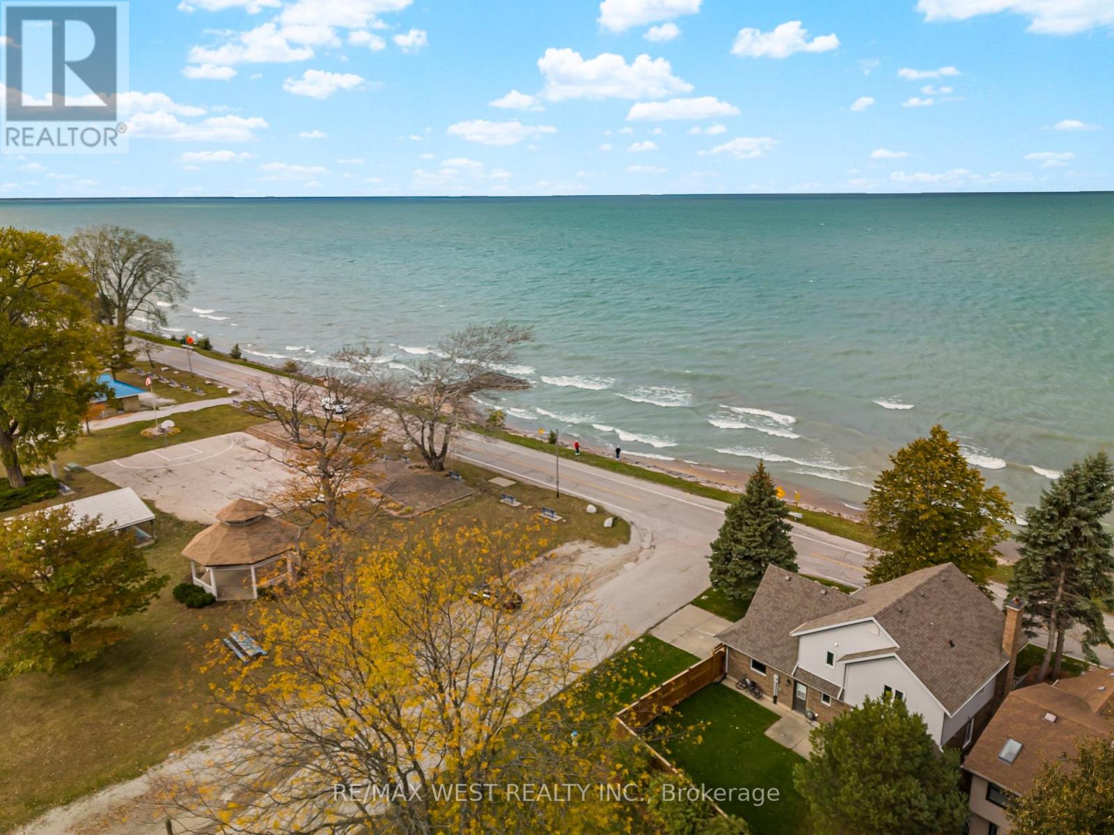 2018 Yonge Street, Sarnia, Ontario  N0N 1C0 - Photo 16 - X12483189