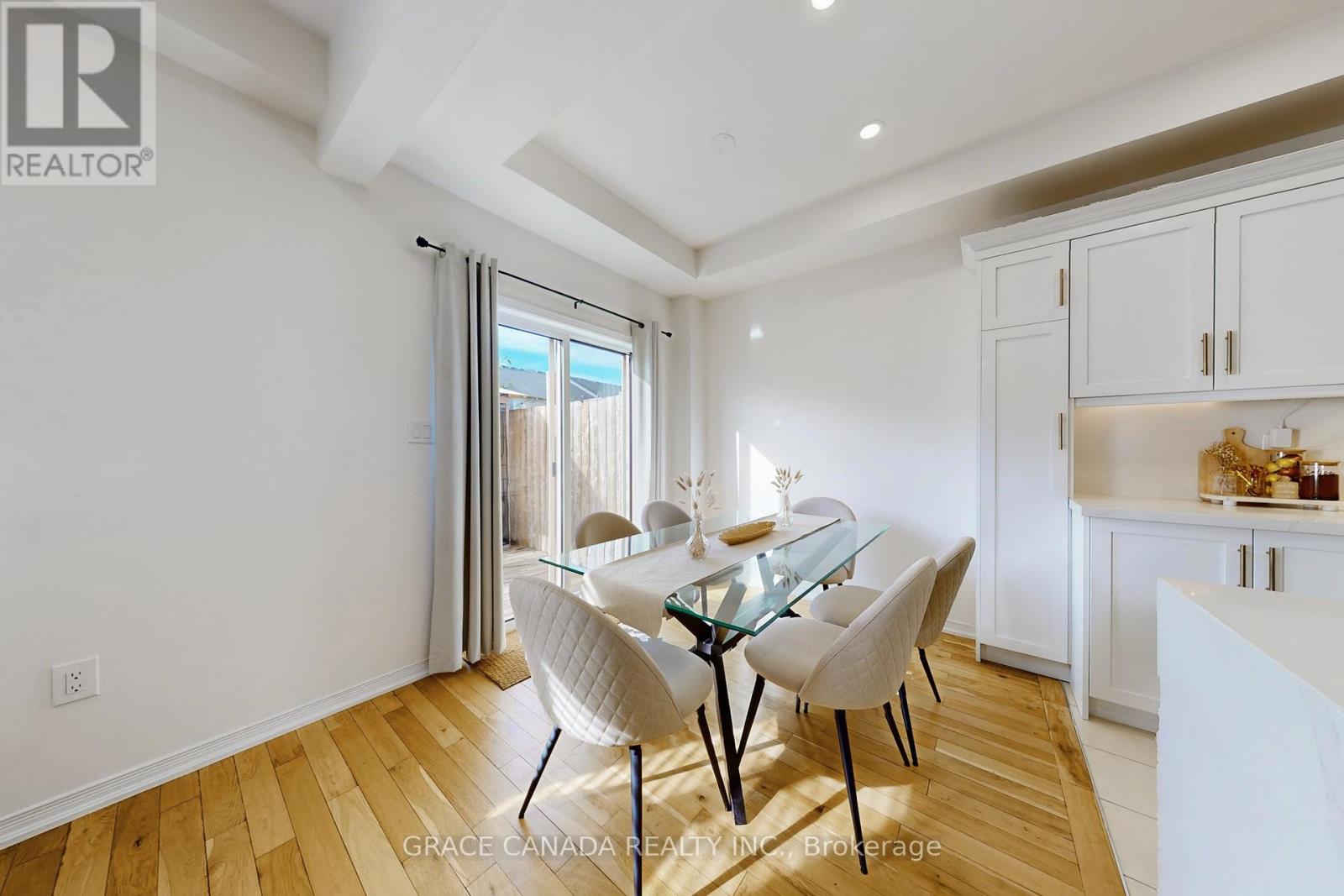 43 Bankfield Crescent, Hamilton, Ontario  L8J 0C1 - Photo 17 - X12483194