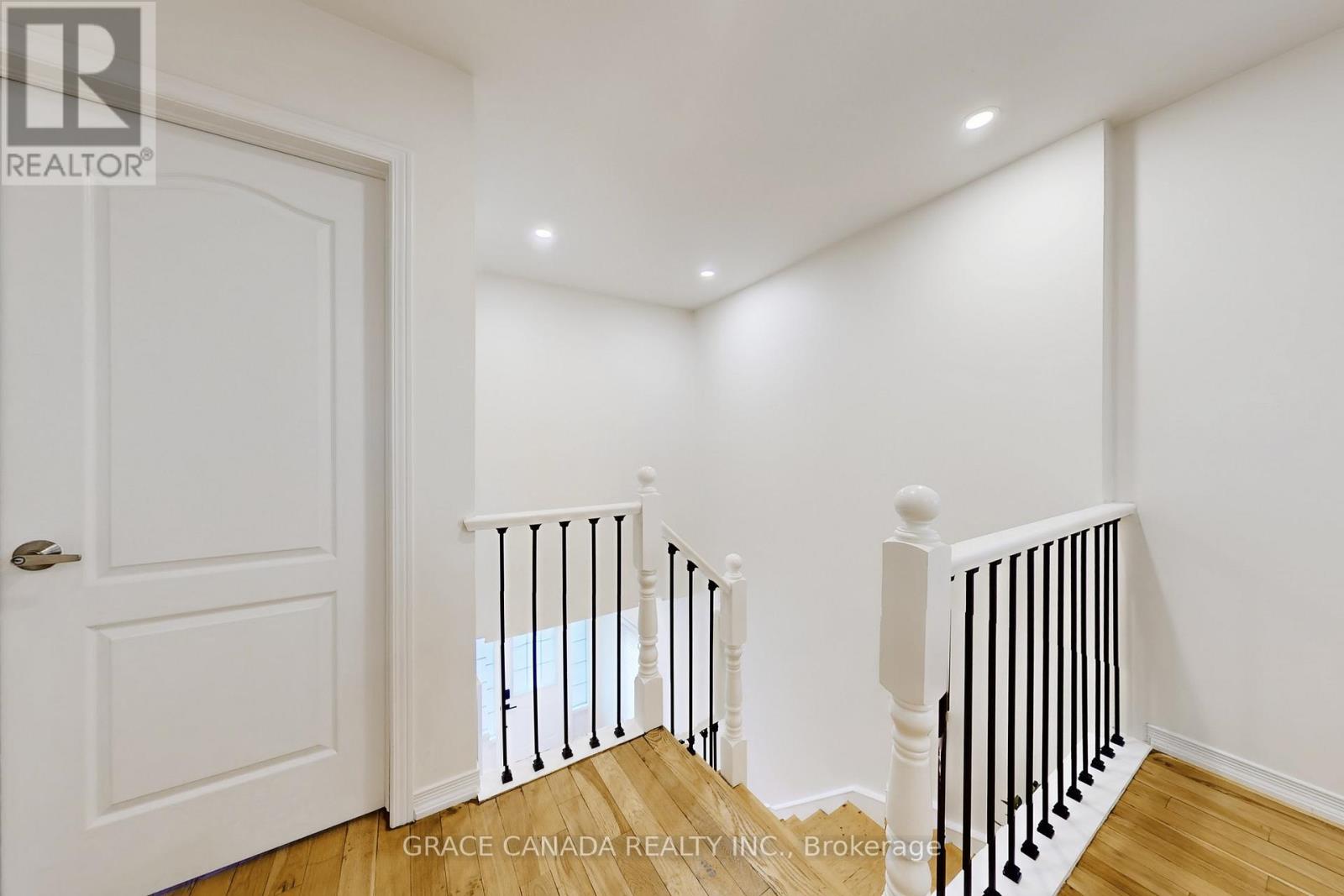 43 Bankfield Crescent, Hamilton, Ontario  L8J 0C1 - Photo 22 - X12483194