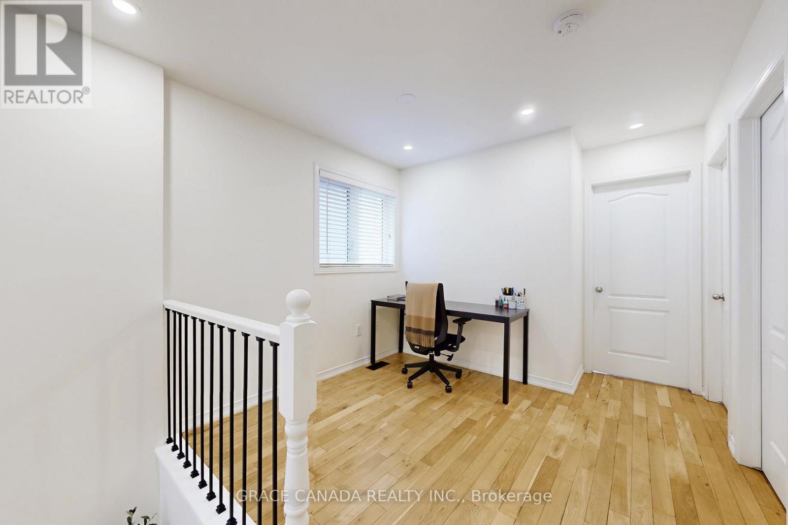 43 Bankfield Crescent, Hamilton, Ontario  L8J 0C1 - Photo 23 - X12483194