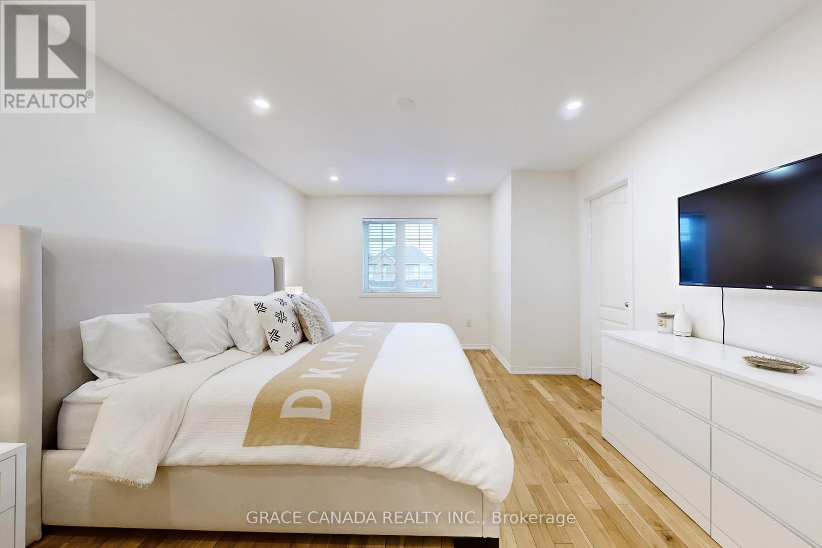 43 Bankfield Crescent, Hamilton, Ontario  L8J 0C1 - Photo 31 - X12483194