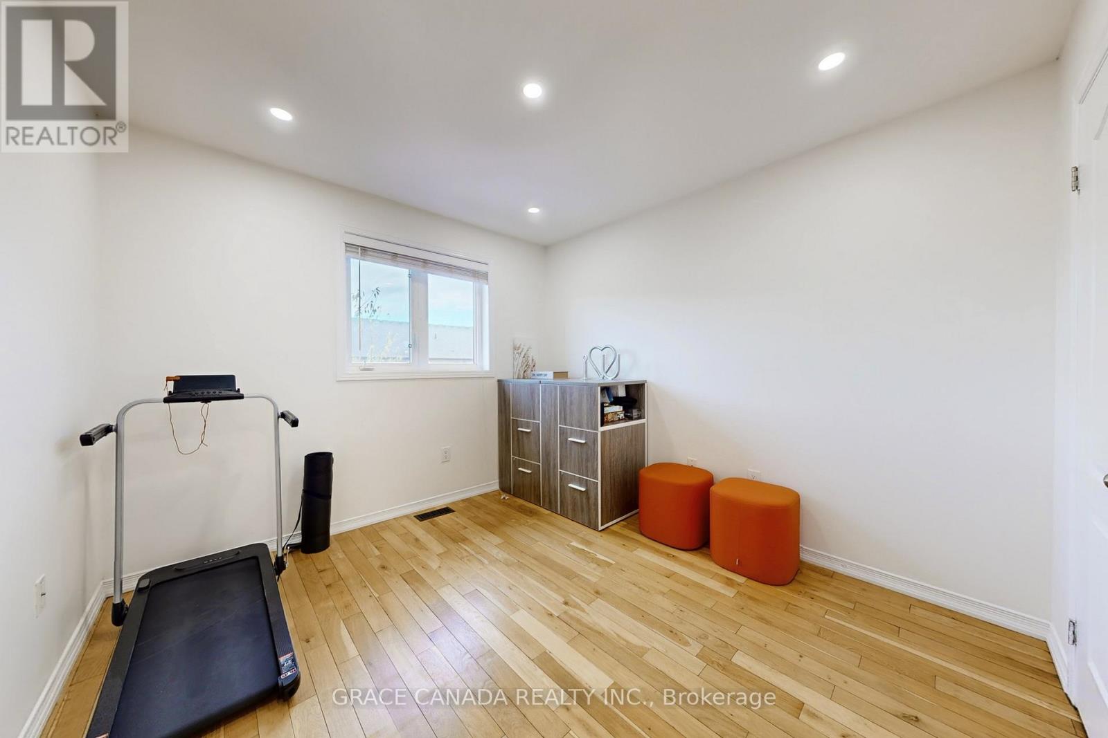 43 Bankfield Crescent, Hamilton, Ontario  L8J 0C1 - Photo 35 - X12483194