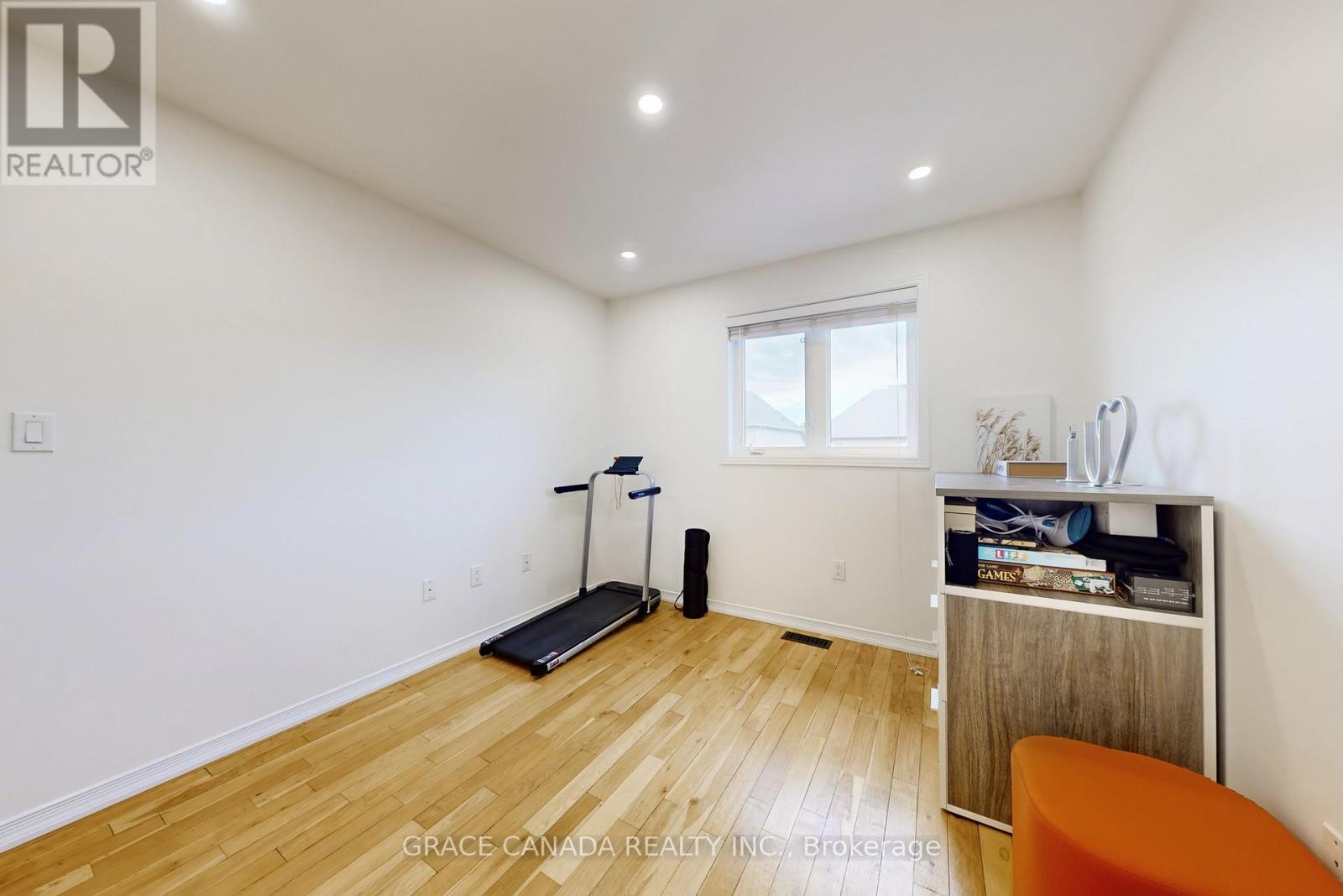 43 Bankfield Crescent, Hamilton, Ontario  L8J 0C1 - Photo 36 - X12483194