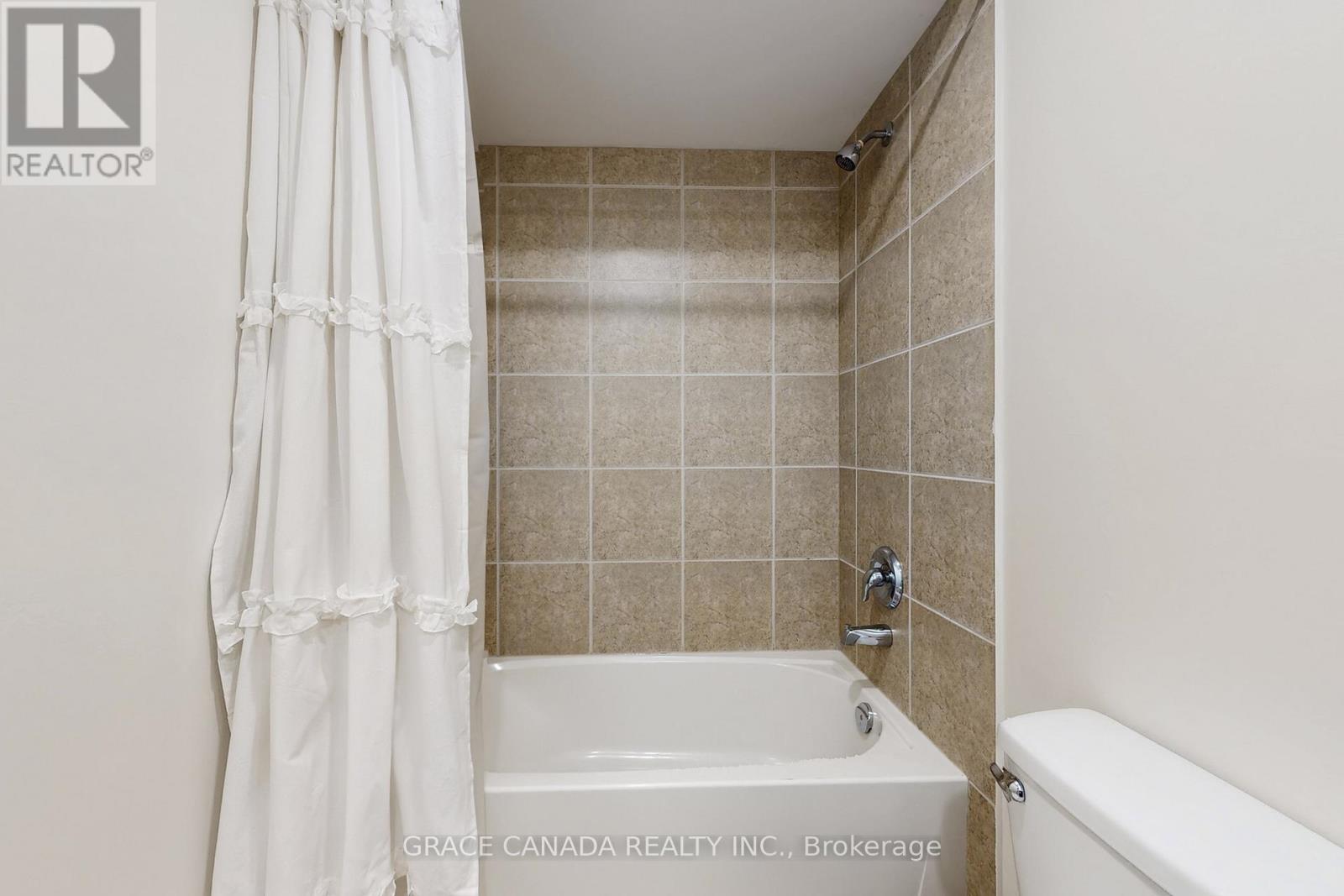 43 Bankfield Crescent, Hamilton, Ontario  L8J 0C1 - Photo 42 - X12483194