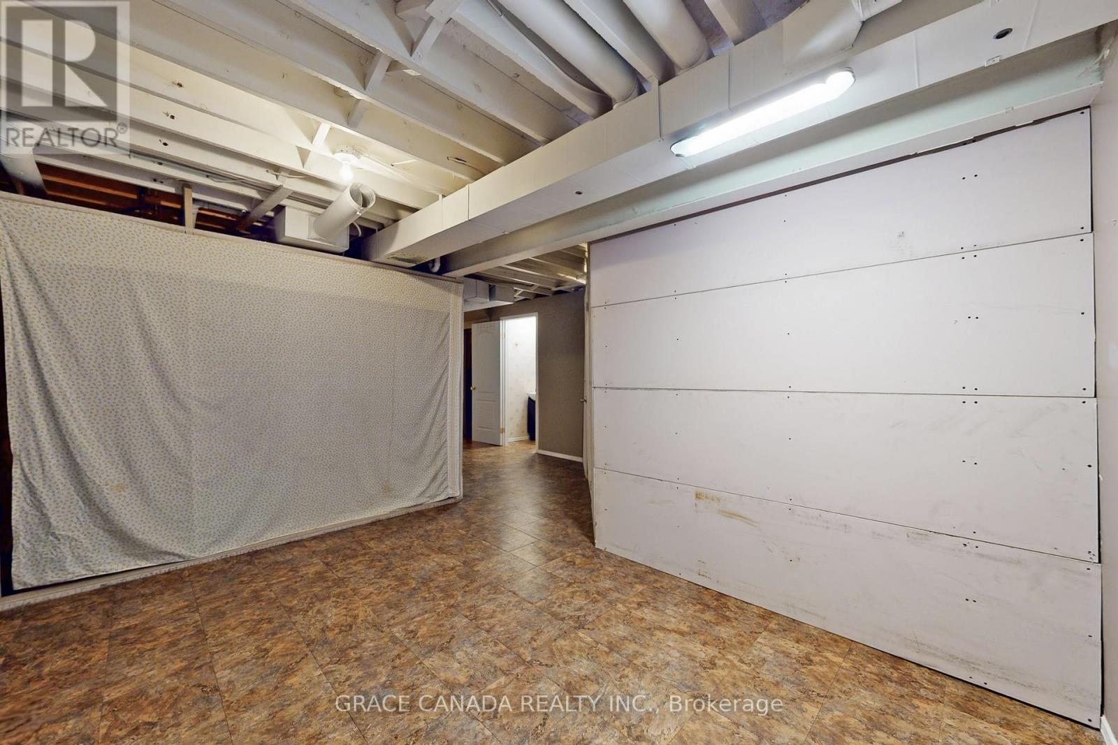 43 Bankfield Crescent, Hamilton, Ontario  L8J 0C1 - Photo 46 - X12483194
