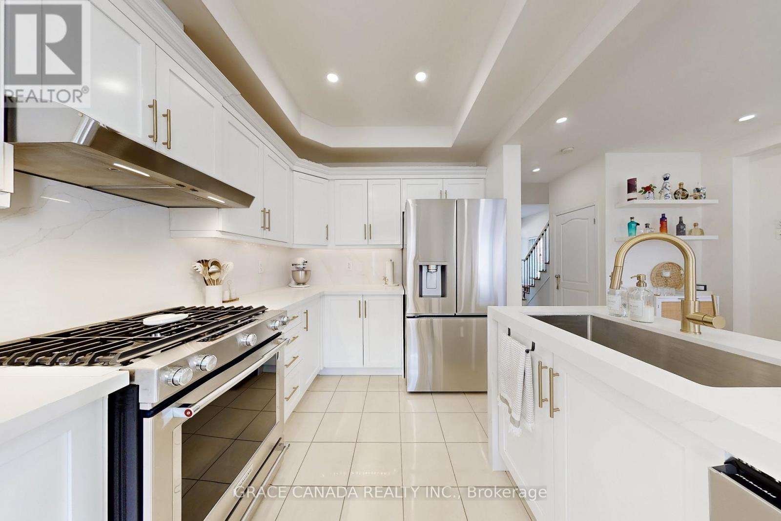 43 Bankfield Crescent, Hamilton, Ontario  L8J 0C1 - Photo 9 - X12483194