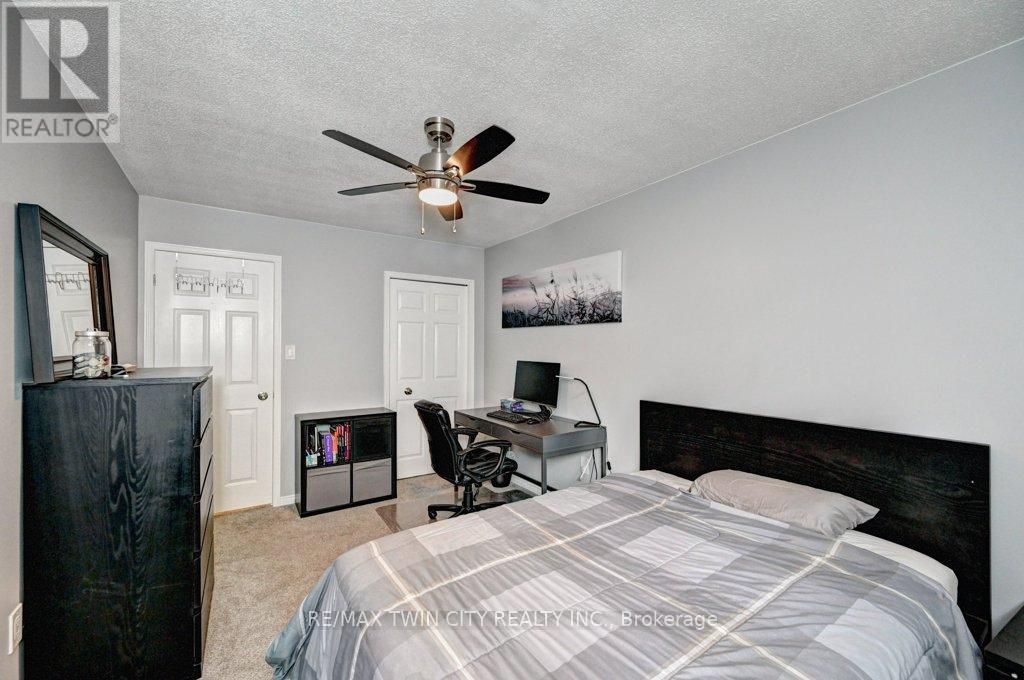 347 Bushview Crescent, Waterloo, Ontario  N2V 2A6 - Photo 36 - X12483216