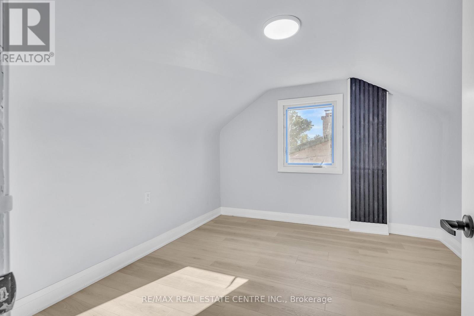 84 Avalon Place, Kitchener, Ontario  N2M 4N7 - Photo 20 - X12483227
