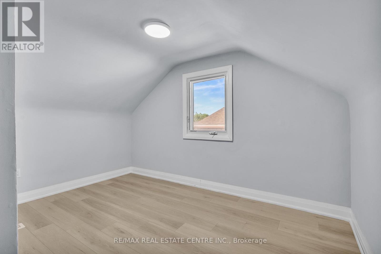 84 Avalon Place, Kitchener, Ontario  N2M 4N7 - Photo 21 - X12483227
