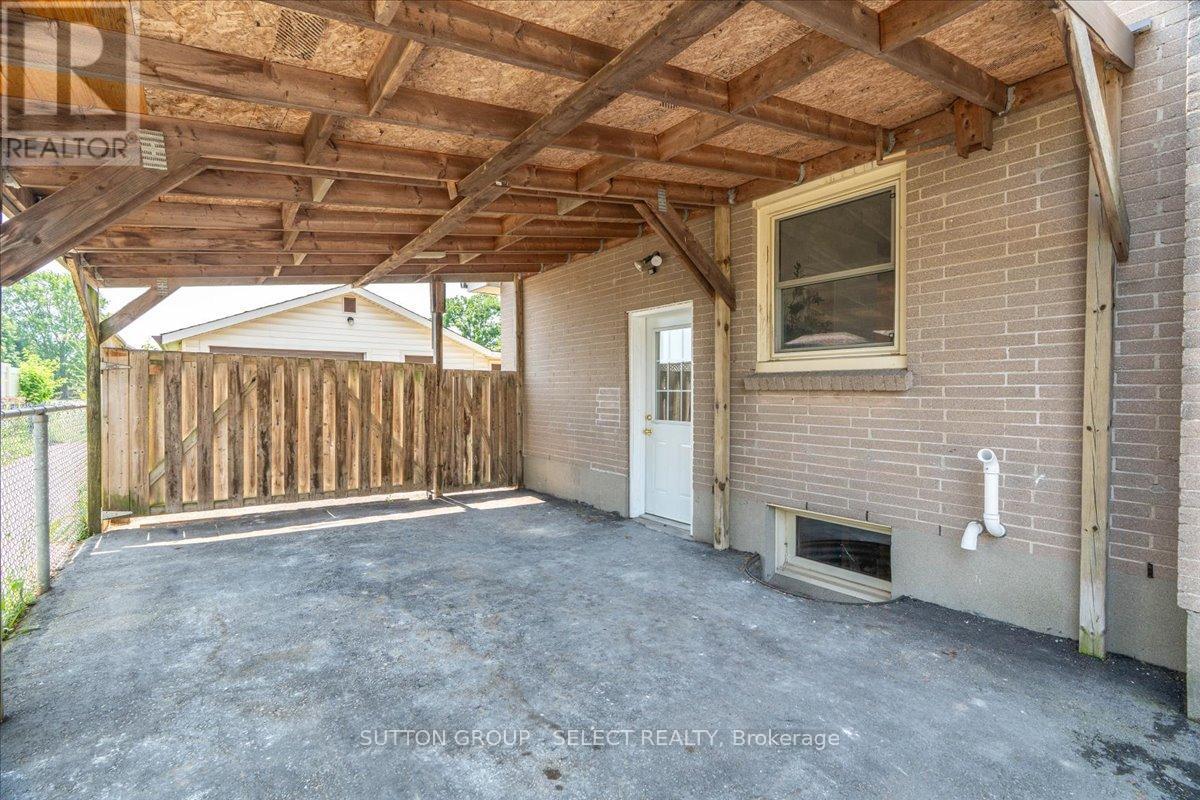 1697 Moffatt Avenue, London East, Ontario  N5W 2A2 - Photo 25 - X12442537
