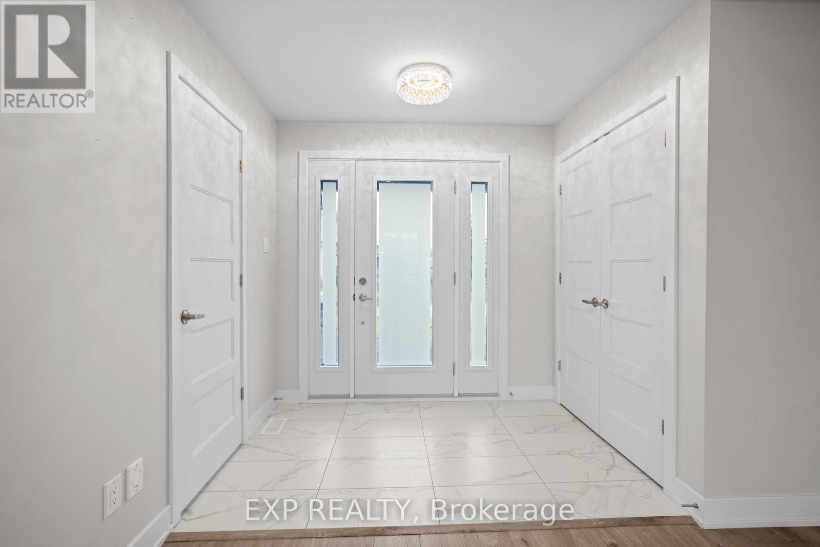 75 Chateauguay Street, Russell, Ontario  K0A 2M0 - Photo 14 - X12272213