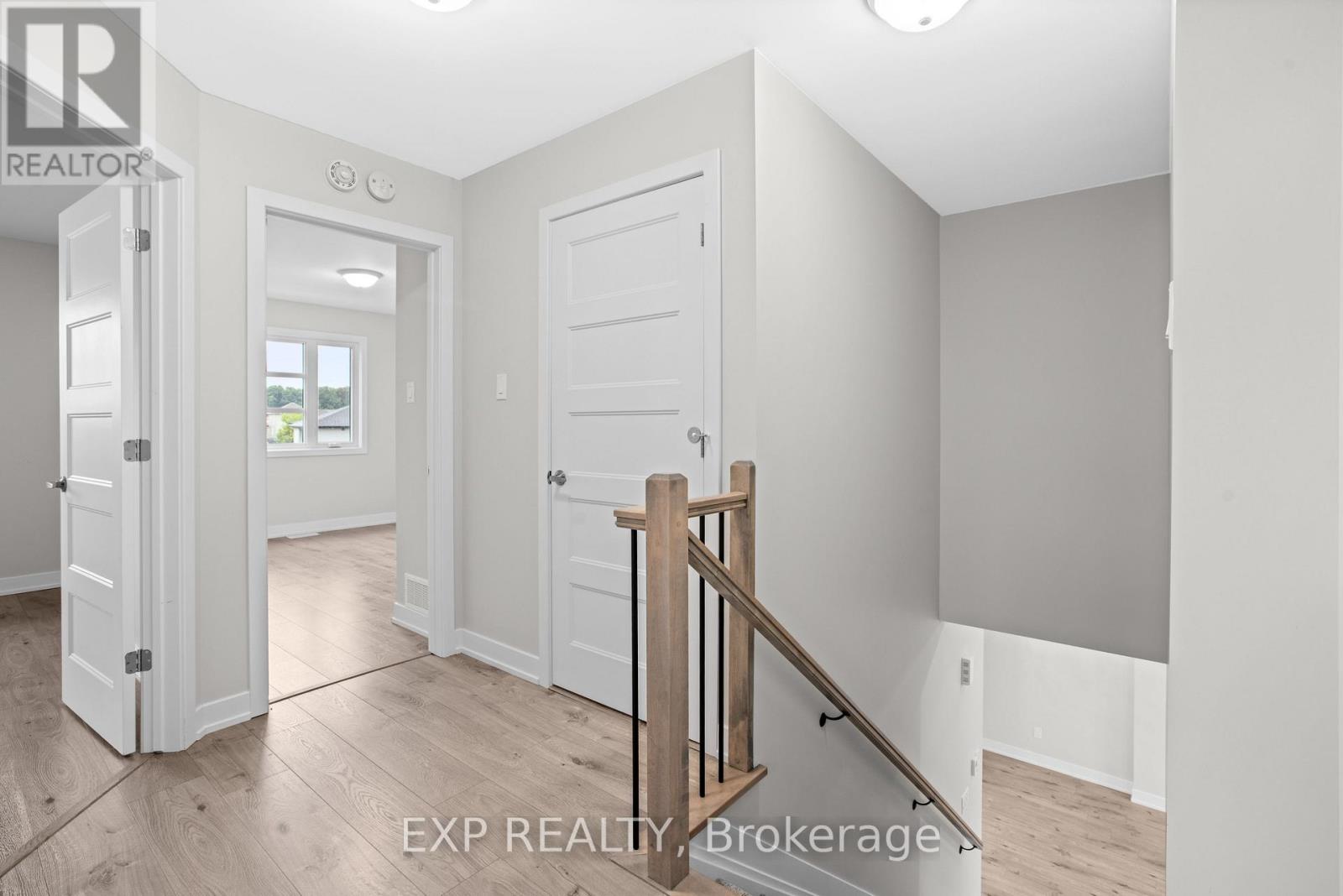 75 Chateauguay Street, Russell, Ontario  K0A 2M0 - Photo 32 - X12272213