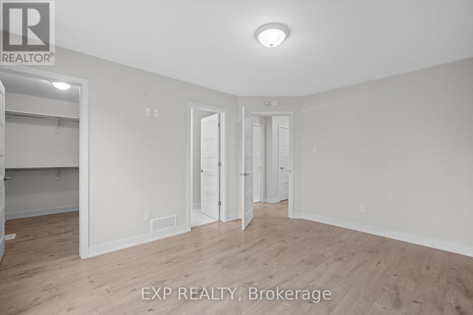 75 Chateauguay Street, Russell, Ontario  K0A 2M0 - Photo 34 - X12272213