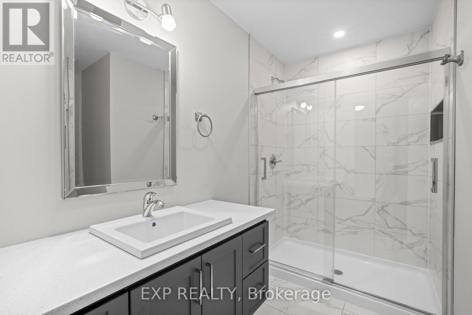 75 Chateauguay Street, Russell, Ontario  K0A 2M0 - Photo 36 - X12272213