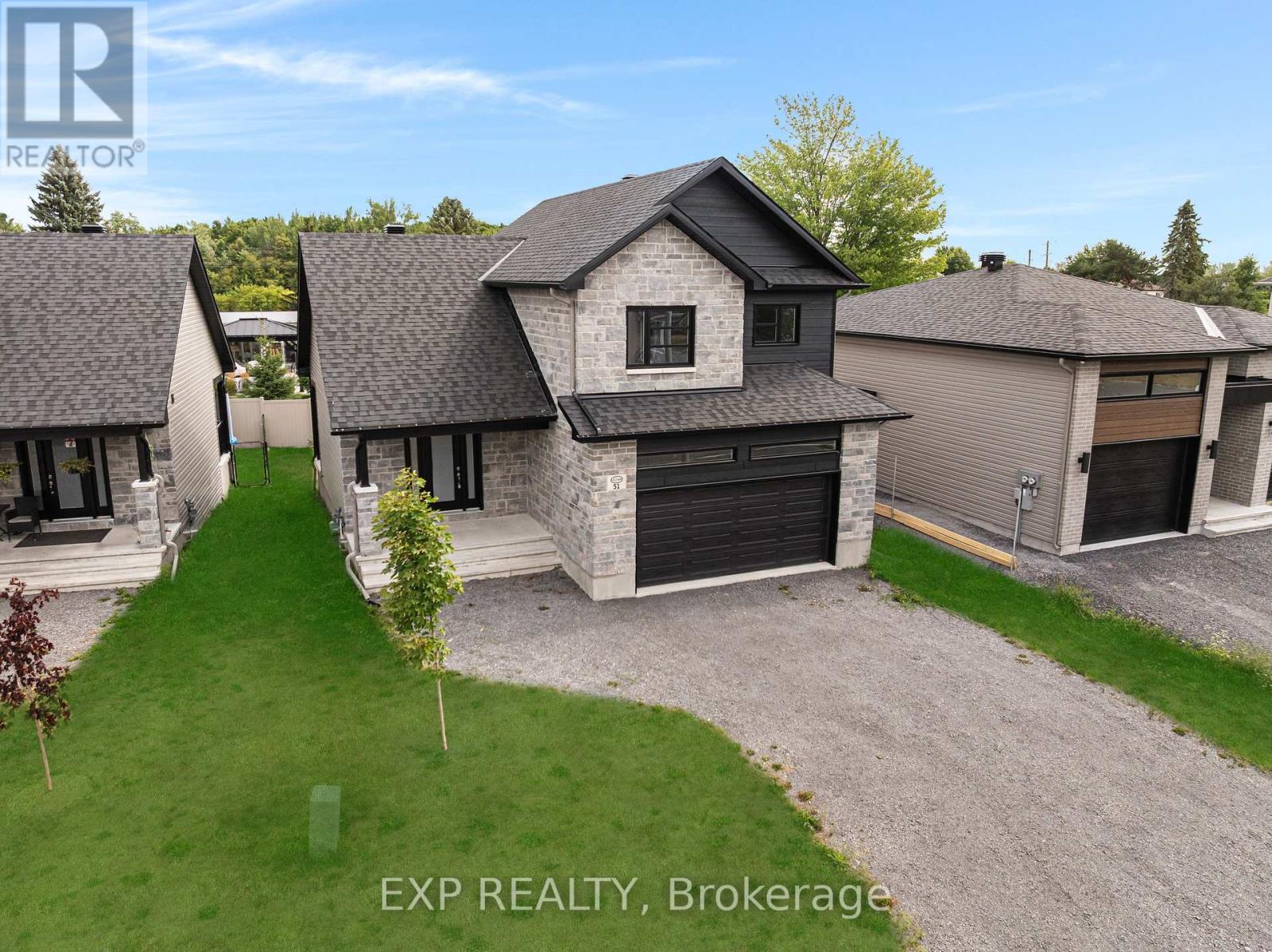75 Chateauguay Street, Russell, Ontario  K0A 2M0 - Photo 4 - X12272213