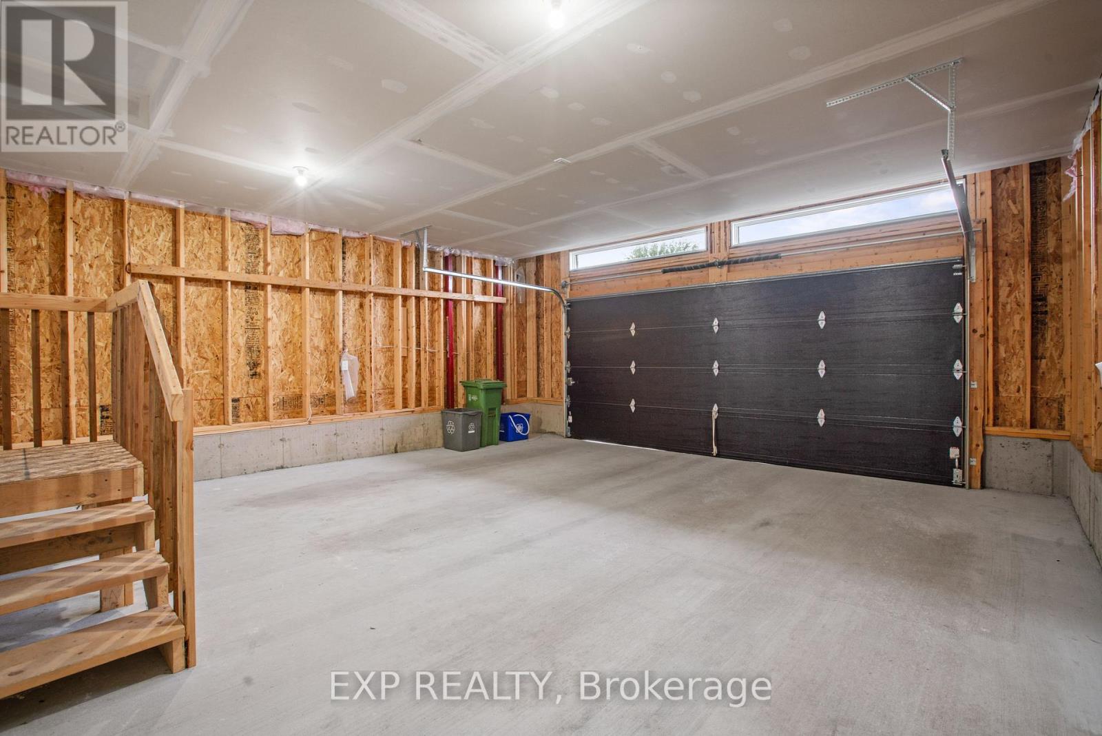 75 Chateauguay Street, Russell, Ontario  K0A 2M0 - Photo 45 - X12272213
