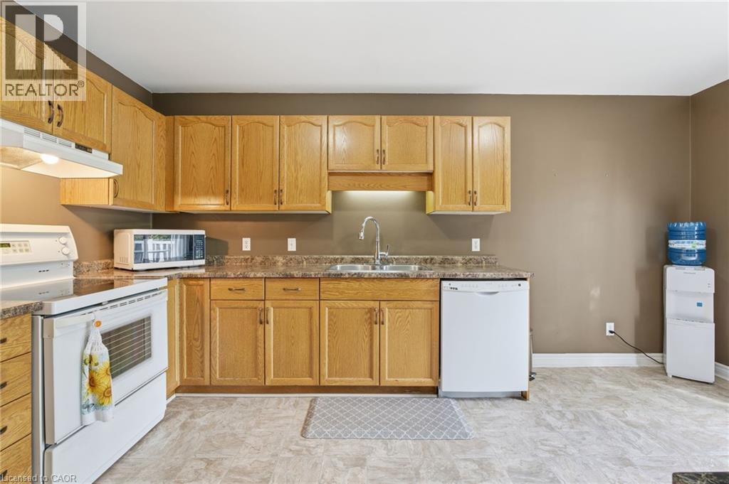 240 Oakcrest Avenue, Welland, Ontario  L3C 7K3 - Photo 17 - 40782221
