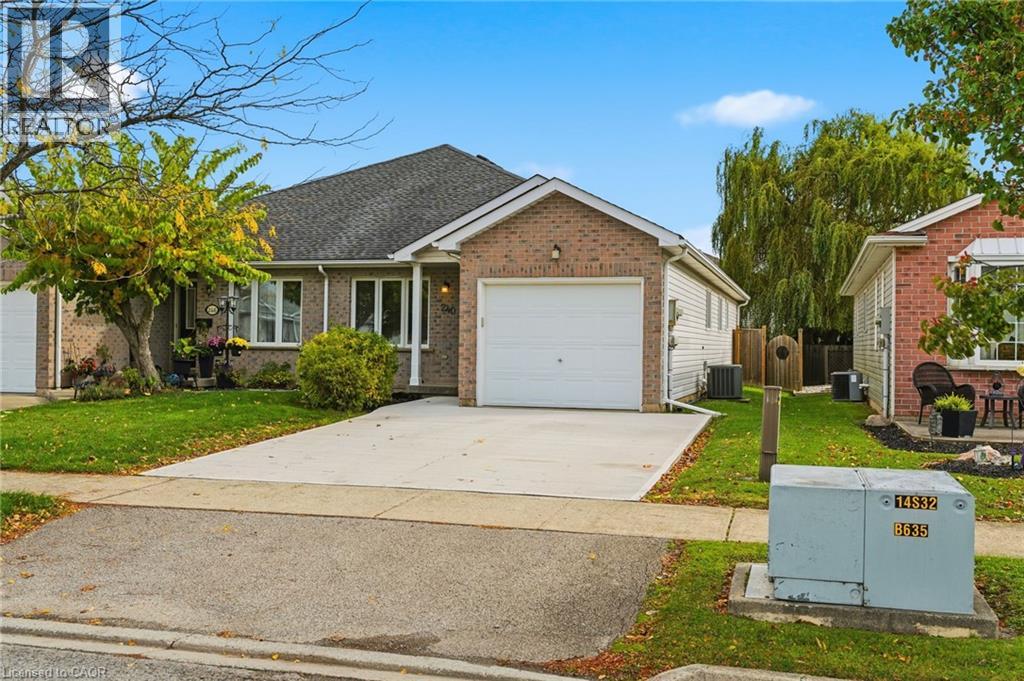 240 Oakcrest Avenue, Welland, Ontario  L3C 7K3 - Photo 3 - 40782221