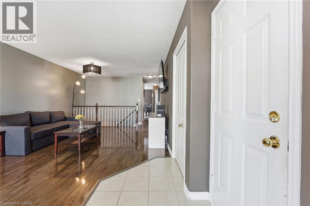 240 Oakcrest Avenue, Welland, Ontario  L3C 7K3 - Photo 7 - 40782221