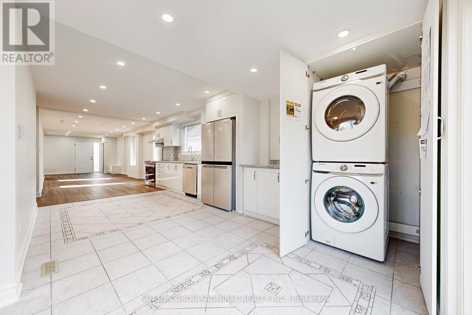 408 Andrew Street, Newmarket (Central Newmarket), Ontario  L3Y 1H4 - Photo 14 - N12467621
