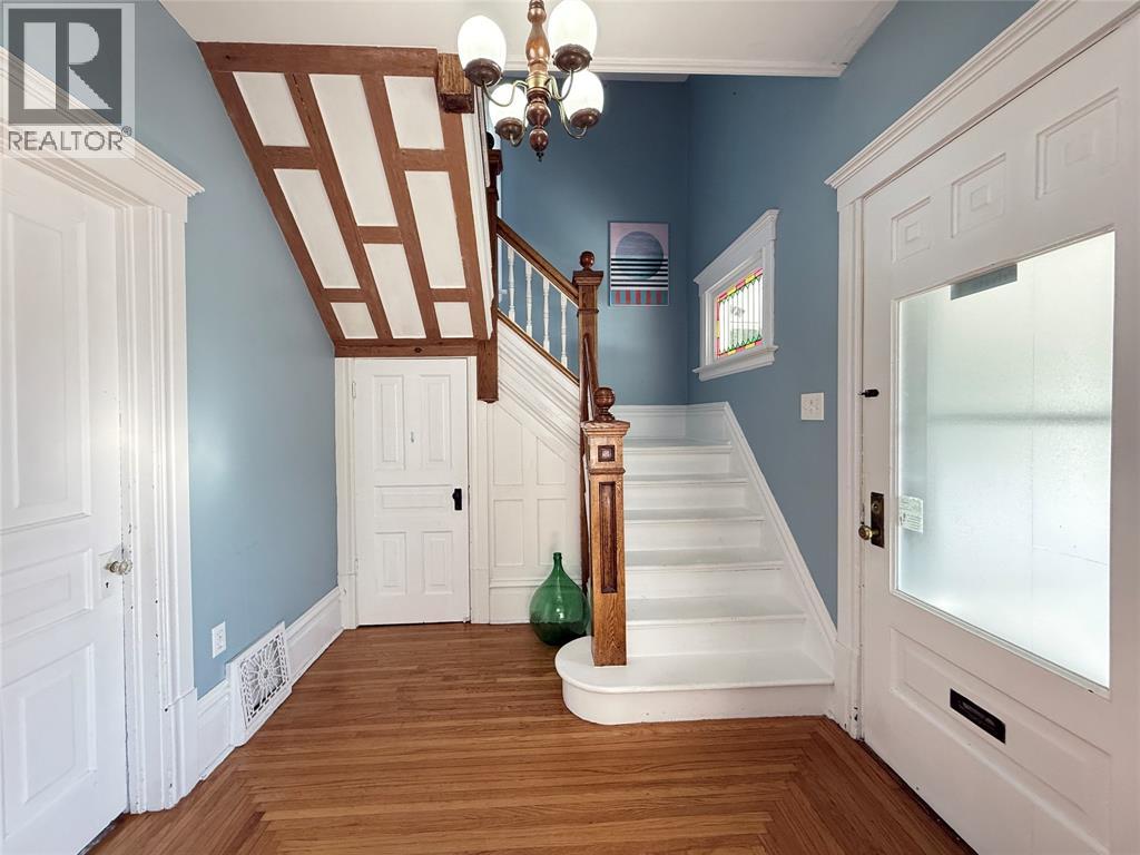 204 London Road, Sarnia, Ontario N7T 4V5 - Photo 3 - 25024217