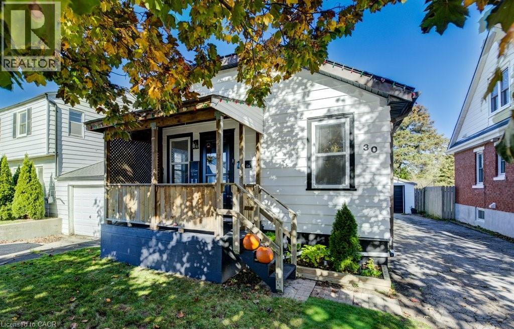 30 Elmwood Avenue, Cambridge, Ontario  N1R 4Y1 - Photo 2 - 40779558