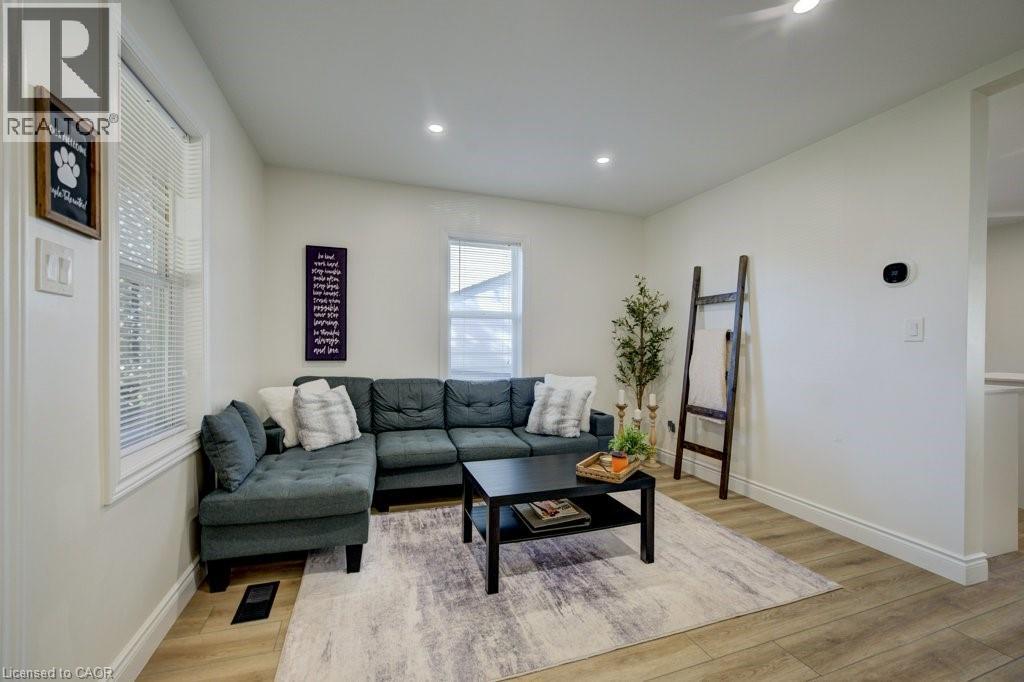 30 Elmwood Avenue, Cambridge, Ontario  N1R 4Y1 - Photo 7 - 40779558