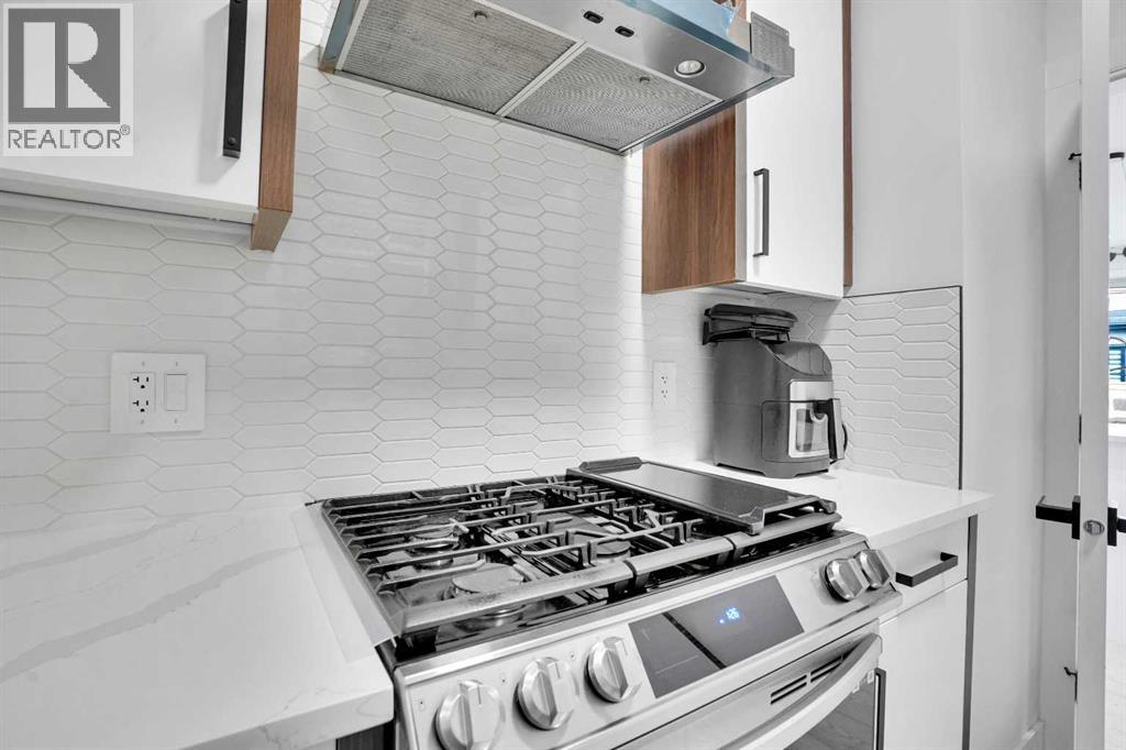 179 Kinniburgh Loop, Chestermere, Alberta  T1X 2S6 - Photo 11 - A2261678