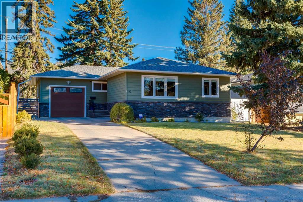 32 Calandar Road NW, Calgary, Alberta