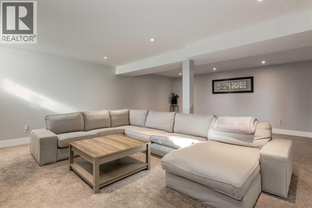 32 Calandar Road Nw, Calgary, Alberta  T2L 0P6 - Photo 31 - A2264826