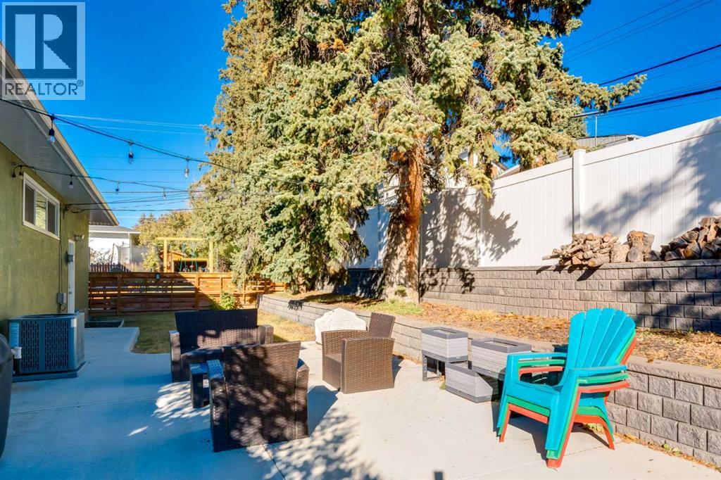 32 Calandar Road Nw, Calgary, Alberta  T2L 0P6 - Photo 43 - A2264826