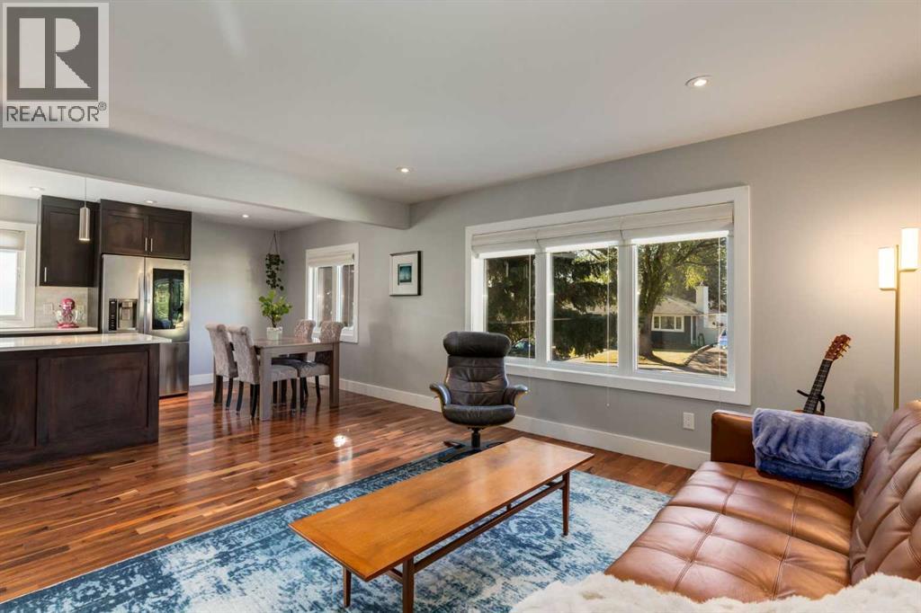 32 Calandar Road Nw, Calgary, Alberta  T2L 0P6 - Photo 7 - A2264826