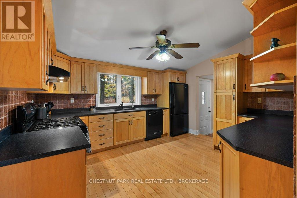 1190 Alamo Lane, Frontenac (Frontenac South), Ontario  K0H 2W0 - Photo 8 - X12483475