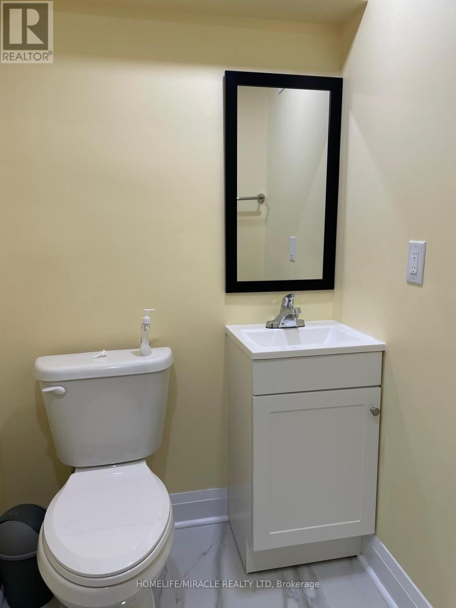 67 Shalom Crescent, Toronto (West Humber-Clairville), Ontario  M9V 4J3 - Photo 28 - W12477341