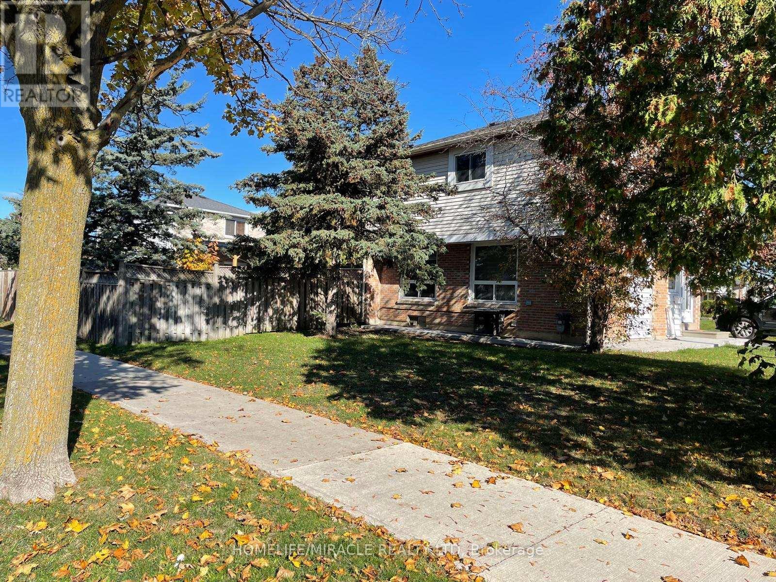 67 Shalom Crescent, Toronto (West Humber-Clairville), Ontario  M9V 4J3 - Photo 50 - W12477341