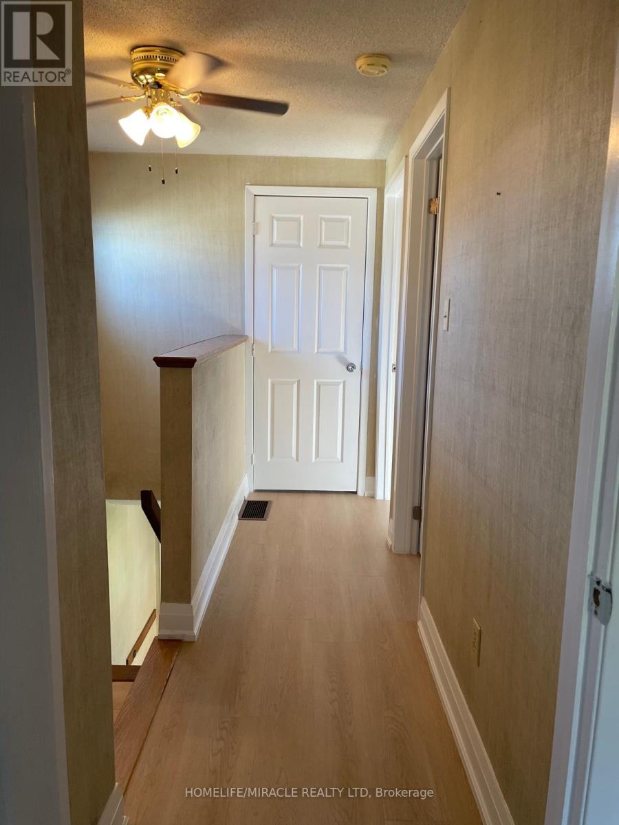 67 Shalom Crescent, Toronto (West Humber-Clairville), Ontario  M9V 4J3 - Photo 37 - W12477341